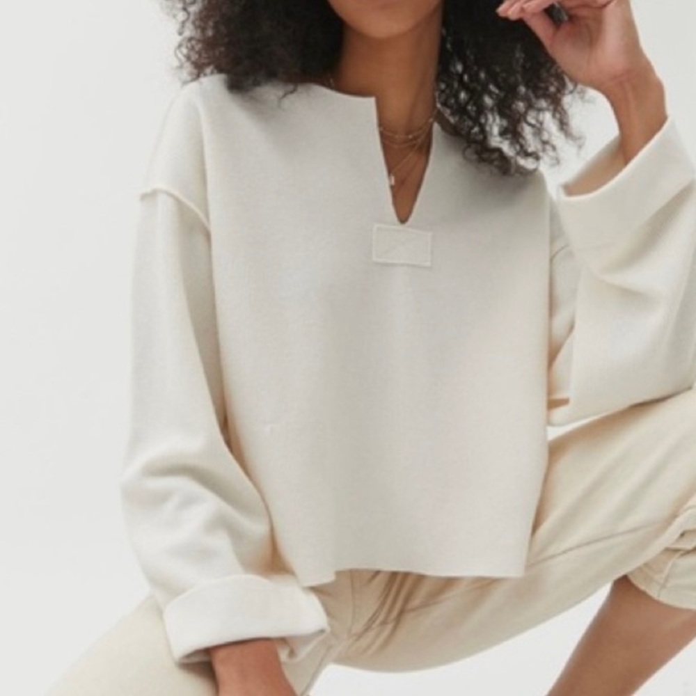 Urban Outfitters Jax Inside Out Notch Neck Top Sz Medium Ivory Long Cuff Sleeves